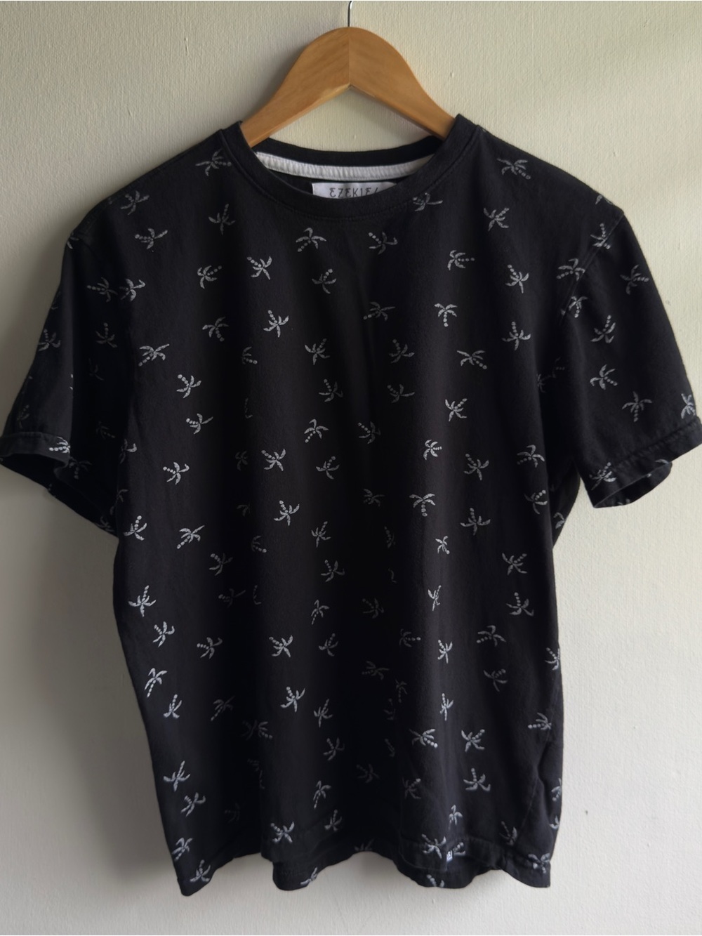 Ezekiel Men's Palm Tree All-Over Print Crewneck T-Shirt - Black - Size S